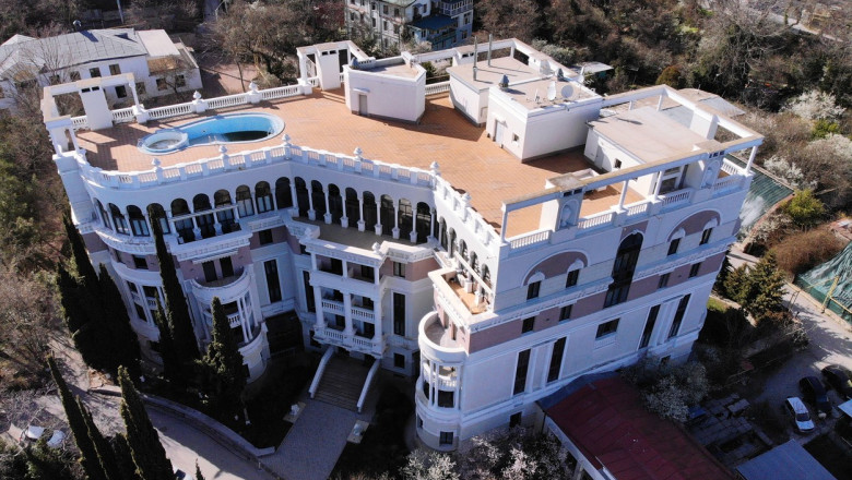 Rusii vor sa vanda proprietatea lui Zelenski din Crimeea si au organizat deja primele licitatii Imagine