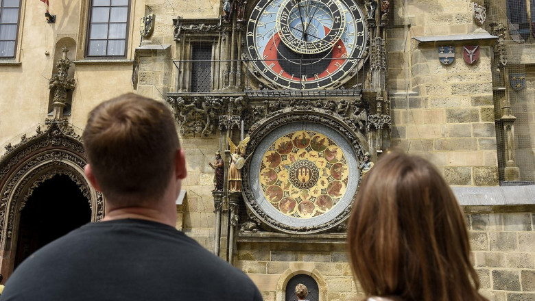 „Rusine culturala”. Restaurarea Ceasului astronomic din Praga a iscat un imens scandal in Cehia. Cum a reactionat artistul Imagine