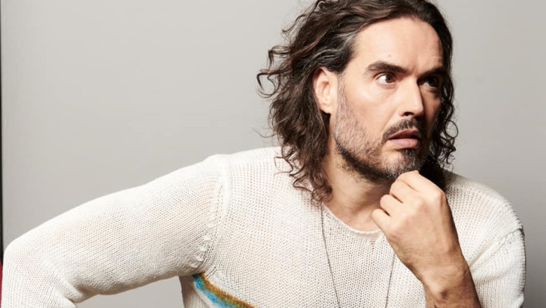 Russel Brand este dat in judecata de o actrita din filmul „Arthur”. Actorul britanic ar fi agresat-o sexual la filmari Imagine