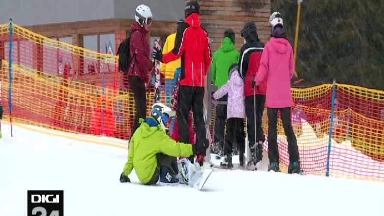 S-a deschis Transalpina Resort. Cateva sute de turisti au schiat in acest weekend Imagine