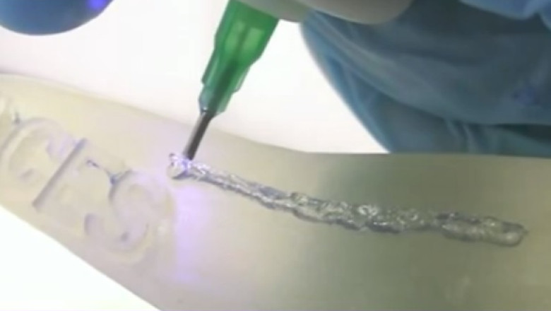 S-a inventat bio-stiloul care reface structura oaselor si cartilagiilor Imagine