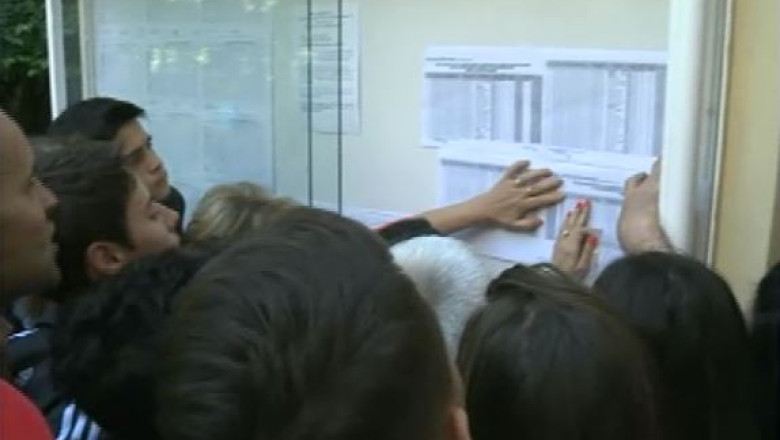 S-au afisat rezultatele finale la Evaluarea Nationala. Elevii au depus un numar record de contestatii Imagine
