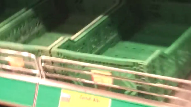 S-au golit rafturile supermarketurilor. Marile magazine din Navodari au ramas neaprovizionate din cauza zapezii Imagine