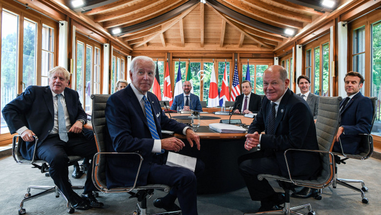 „Sacourile pe noi sau le dam jos?”. „Trebuie sa ne aratam pectoralii”. Cum au glumit liderii G7, ironizandu-l pe Putin Imagine
