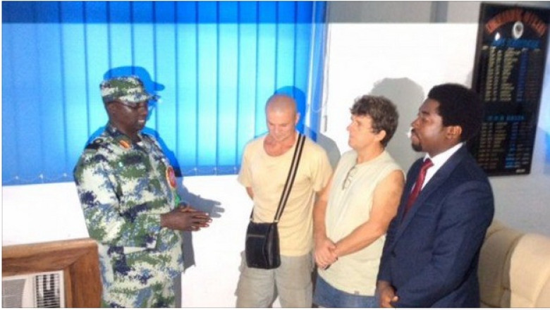 Saga incredibila a unui roman in Nigeria. Rapit de sefi, eliberat de marina nigeriana, cercetat pentru furt Imagine