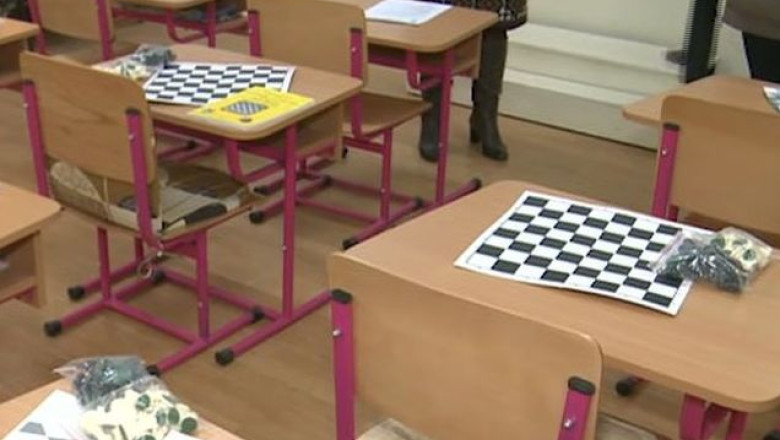 Sahul, pionul unui nou optional pentru elevi. 20 de scoli din Timis au primit jocuri pentru noua materie optionala Imagine