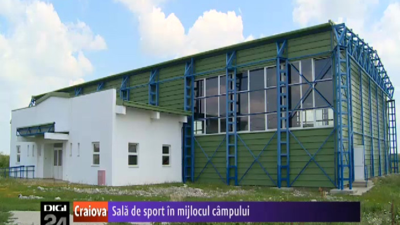 Sala de sport in mijlocul campului intr-o comuna din Olt Imagine