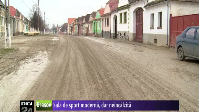 Sala de sport moderna, dar neincalzita  Imagine