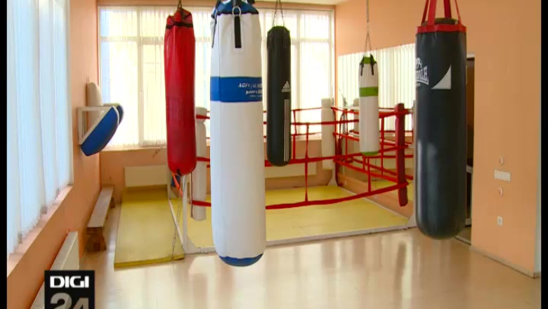 Sala noua pentru boxerii de Crisul, oferita gratuit de un iubitor al sportului cu manusi Imagine