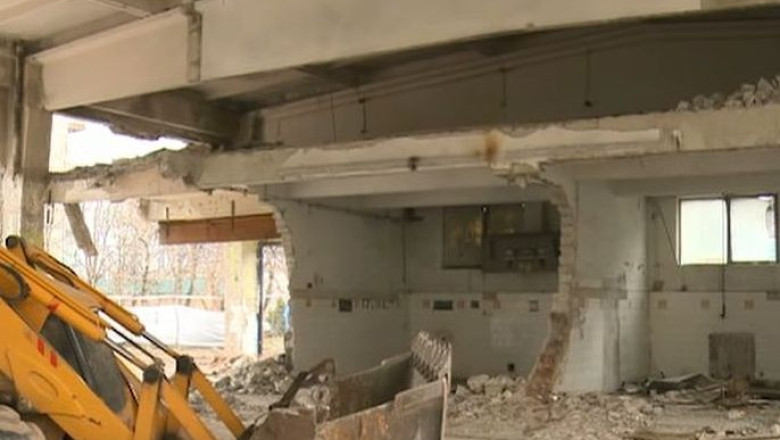 Sali de clasa pentru Liceul „Nikolaus Lenau", intr-o fosta hala a RATT Imagine