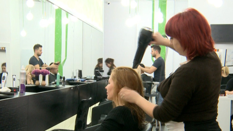 Saloanele de infrumusetare, arhipline. Programarile pentru sarbatori sunt facute si cu o luna inainte Imagine