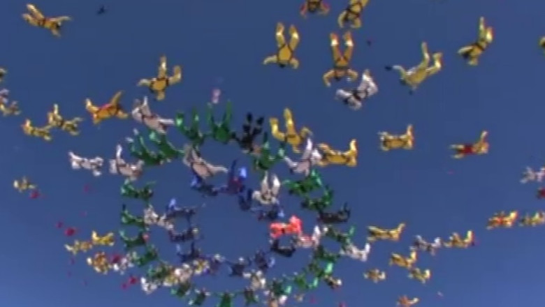 Salt mortal cu parasuta. O femeie a murit in timp ce incerca sa doboare un record mondial Imagine