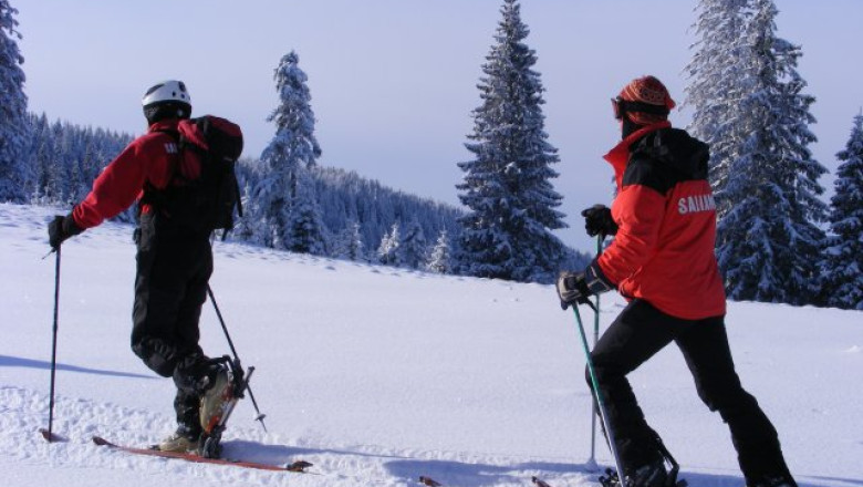 Salvamontistii din Bihor au salvat o femeie izolata de nameti Imagine