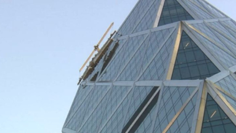 Salvare spectaculoasa la New York. Doi alpinisti utilitari, suspendati la 180 de metri deasupra solului Imagine