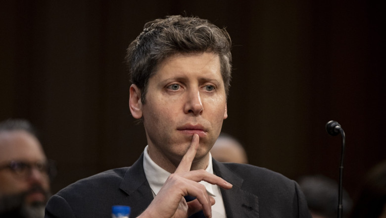 Sam Altman, CEO-ul OpenAI: Oamenii au inceput sa vorbeasca precum inteligenta artificiala Imagine