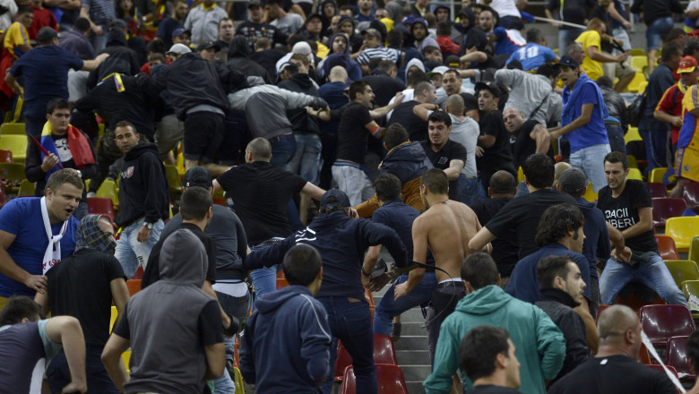 SANCtIUNI DUPA MECIUL ORGOLIILOR. 16 suporteri unguri nu mai au voie timp de un an pe stadioane Imagine