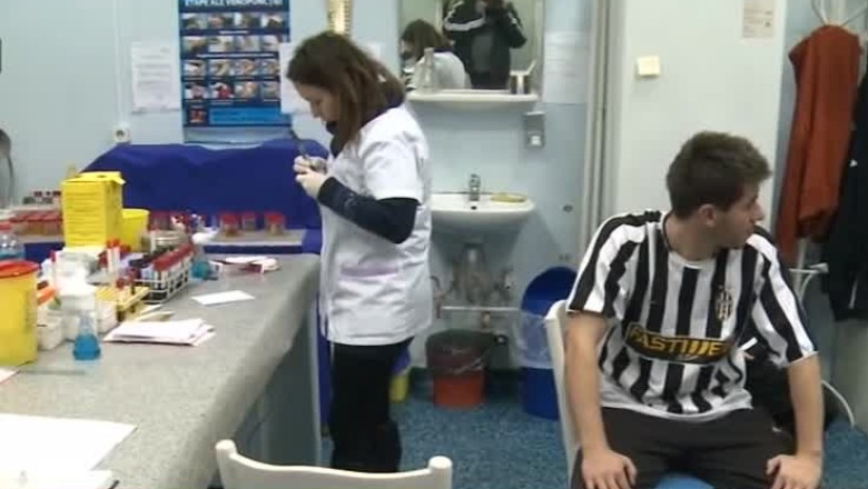 Sange romanesc, artificial si incolor Imagine