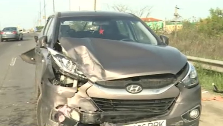 Sapte raniti intr-un accident produs in Ilfov. Cauza: un sofer nu a pastrat distanta fata de masina din fata Imagine