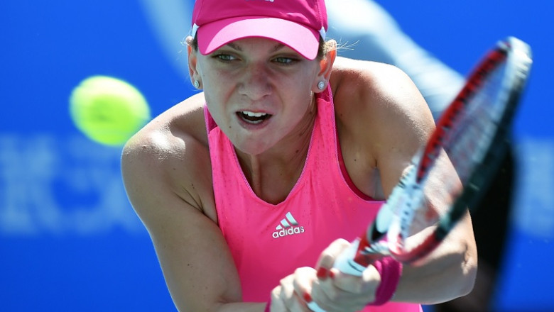 Sarapova, eliminata de la Wuhan. Simona Halep se mentine pe locul 2 in clasamentul WTA Imagine