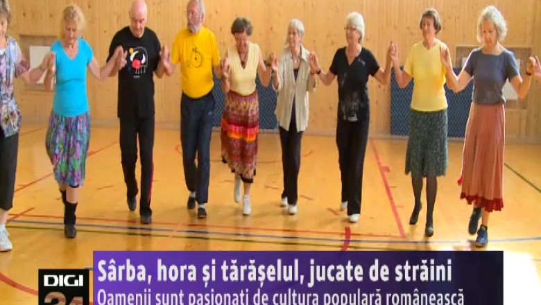 Sarba, hora si taraselul, jucate de straini. Pensionari din sapte tari invata dansuri romanesti la Valcea Imagine
