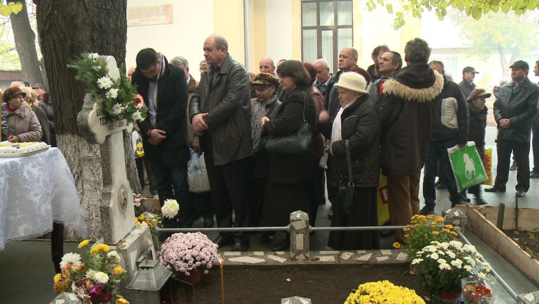 Sarbatoare la singura manastire din Galati Imagine