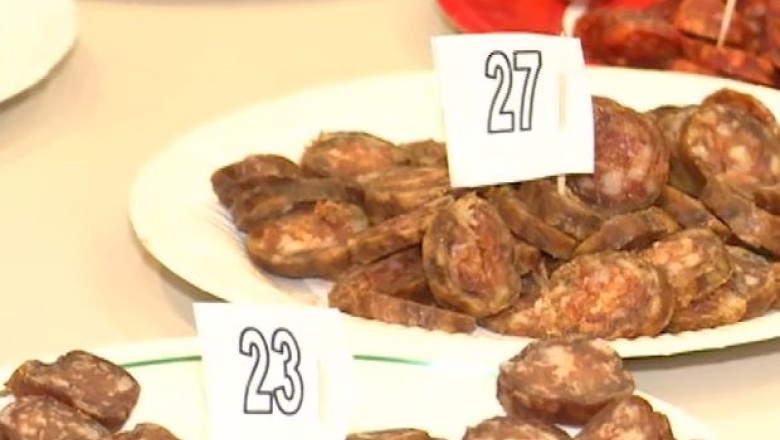 Sarbatoarea carnatilor banateni. Peste 70 de mezeluri traditionale au fost degustate de pofticiosi Imagine