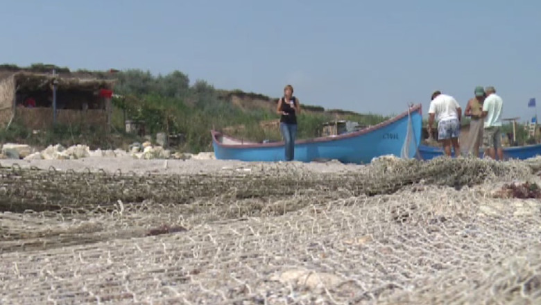 Sat pescaresc autentic: Primaria Tuzla promite sa-l amenajeze pana in mai 2014 Imagine