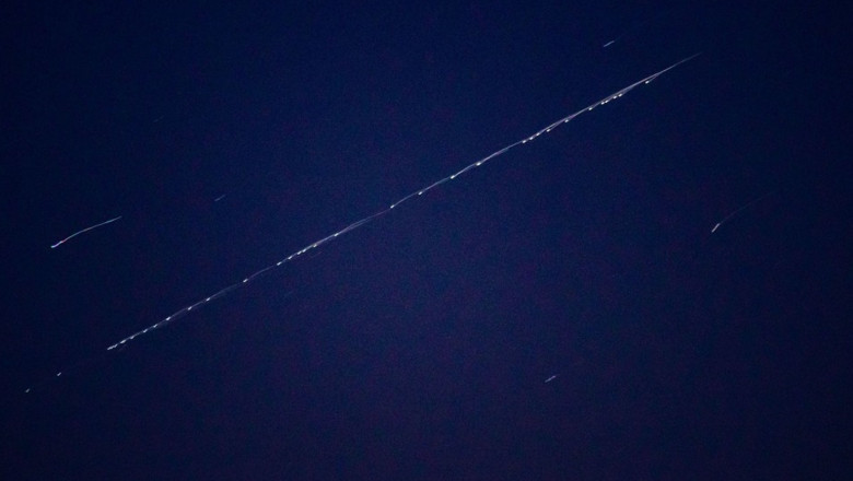 Satelitii lui Elon Musk blocheaza observarea Universului. Astronom: „Trebuie sa facem ceva si trebuie sa facem asta repede” Imagine