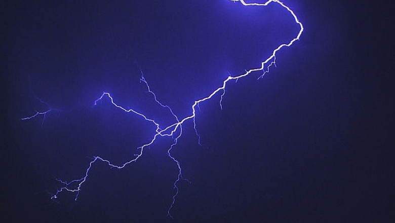 Satelitul european care „vaneaza” fulgere pentru a detecta furtunile devastatoare a trimis primele imagini Imagine