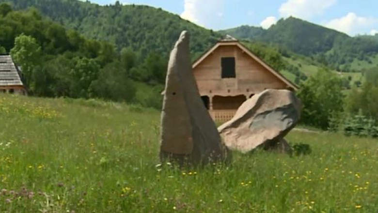 Satul artistilor Imagine