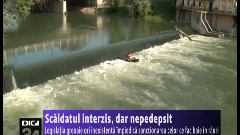 Scaldatul interzis, dar nepedepsit. Legislatia greoaie ori inexistenta impiedica sanctionarea celor ce fac baie in rauri Imagine