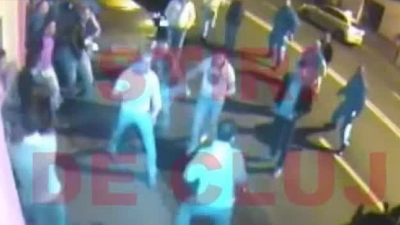 Scandal cu sabii si cutite, la Cluj Imagine