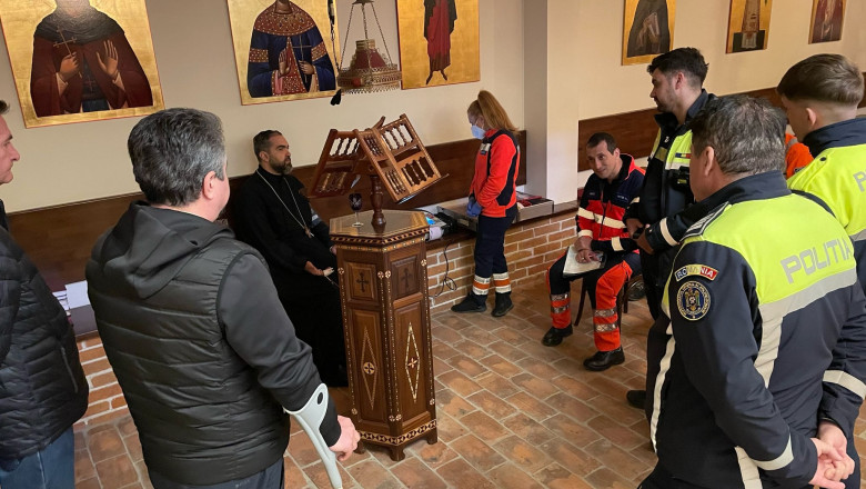 Scandal la biserica din Oradea unde slujeste Ciprian Mega. Politia a intervenit dupa ce preotul s-a opus inlocuirii sale Imagine