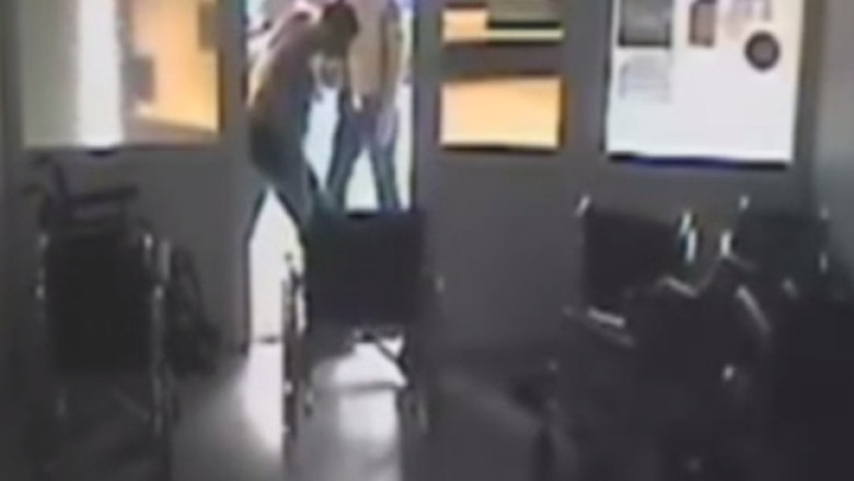 Scandal la Spitalul Judetean Sibiu. Doi tineri au fost retinuti pentru ultraj contra bunelor moravuri Imagine