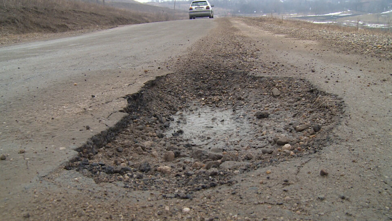 Scandal pentru drumurile judetene Imagine