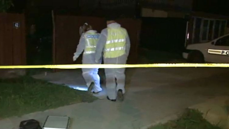 Scandal potolit cu impuscaturi. Un politist a fost atacat cu o furca in timp ce incerca sa aplaneze un conflict Imagine