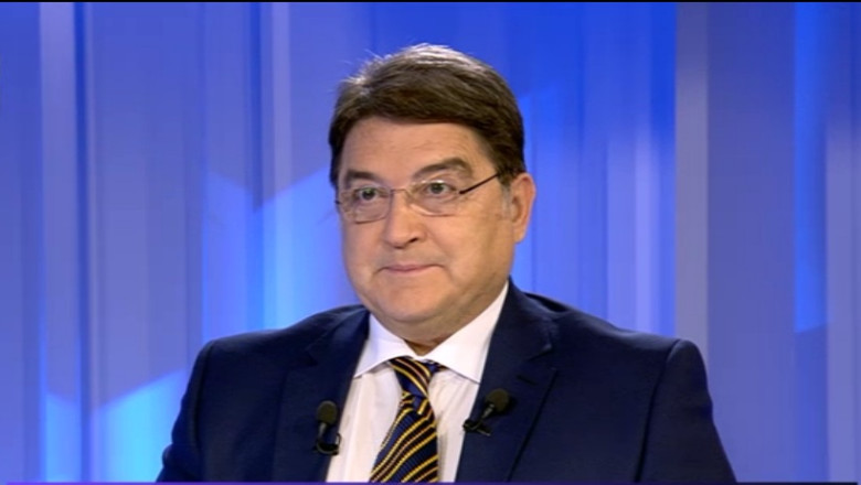 Scandalul Elena Udrea – SRI. Emil Hurezeanu: Traian Basescu poate dezlega misterul Imagine