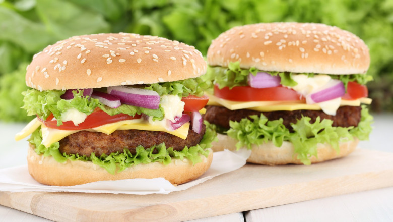 „Scandalul verzei”. Un restaurant de fast-food din Australia a inlocuit salata cu varza din cauza inflatiei. Premier: „Nu e corect" Imagine