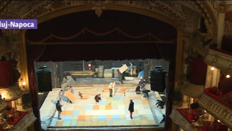 Scena Teatrului National din Cluj a devenit patinoar peste noapte Imagine