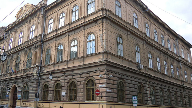 Scoala de Nobel. Liceul la care au invatat Herta Muller si Stefan Hell Imagine