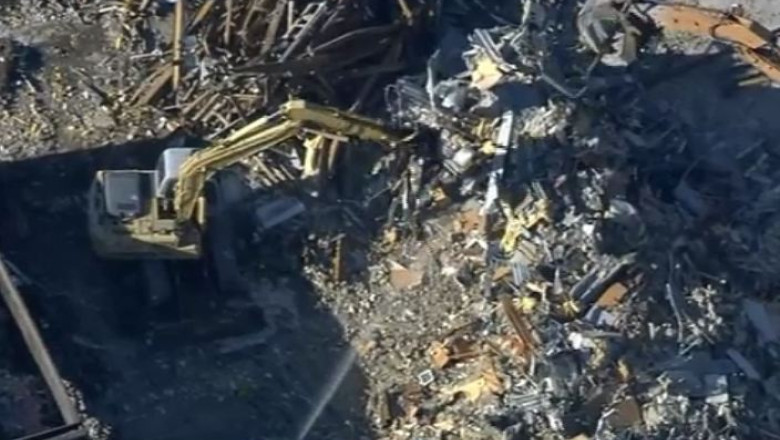 Scoala Sandy Hook, scena unui atac armat, a inceput sa fie demolata Imagine