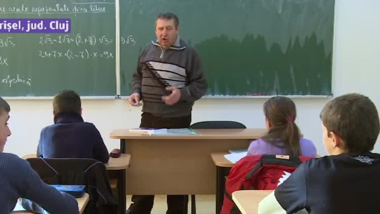 Scoala unde dascalii nu cer, ci ofera Imagine