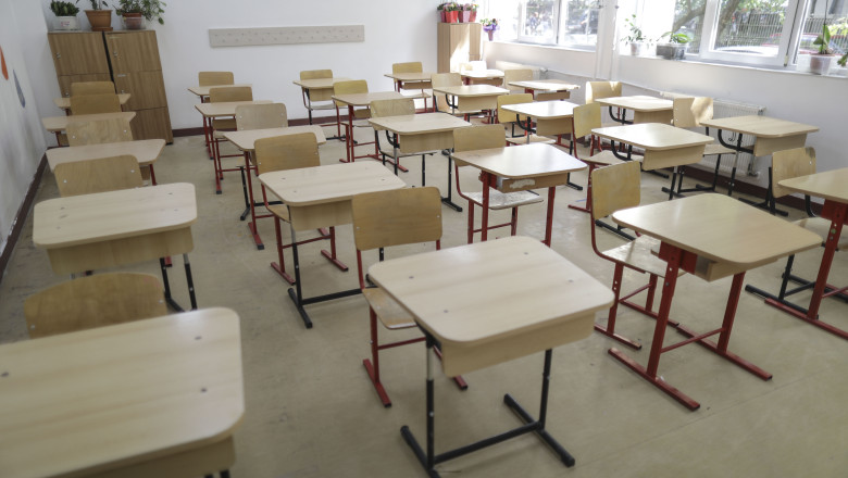 Scoli inchise pentru dezinsectie. Rafila: Nu cred ca plosnitele stiu unde incepe Sectorul 5 si se termina Sectorul 4 Imagine