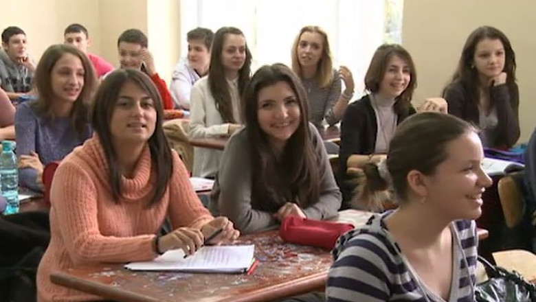 Scolile din Timis angajeaza fochisti, electricieni, ingrijitoare sau portari Imagine