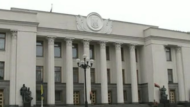 Scrutin in vreme de razboi. Ucrainenii sunt chemati la urne sa isi aleaga parlamentarii Imagine