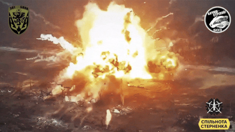 „Scurtul drum al tancului rusesc in Ucraina”. Imagini spectaculoase cu blindate rusesti distruse de dronele ucrainene Imagine