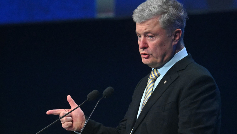 Se ascut cutitele in politica din Ucraina. Petro Porosenko il acuza pe Volodimir Zelenski de „autoritarism” si „greseli foarte grave” Imagine