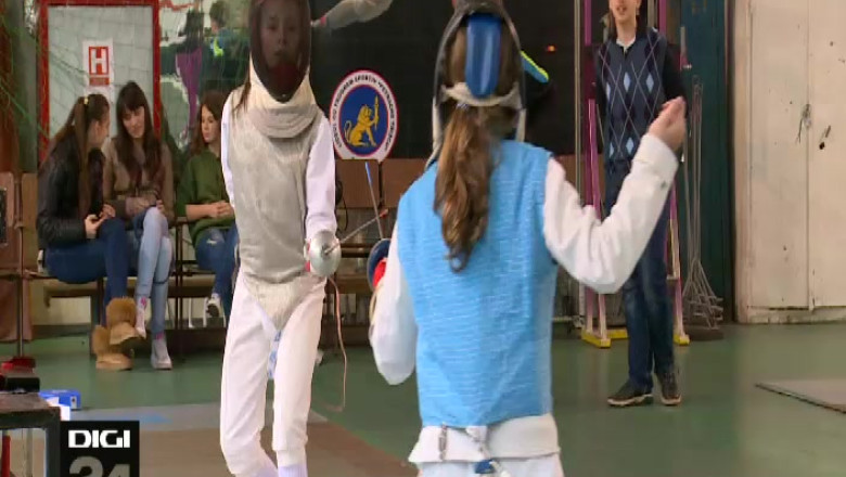 Se cauta viitorii campioni. Campionatul National Scolar de scrima are loc la LPS Petrache Triscu din Craiova Imagine