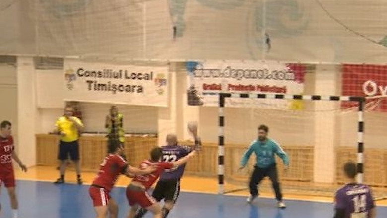 Se indeparteaza play-off-ul: Poli - Minaur Baia Mare 30-32. Cel mai bun om de pe teren - portarul oaspetilor Imagine