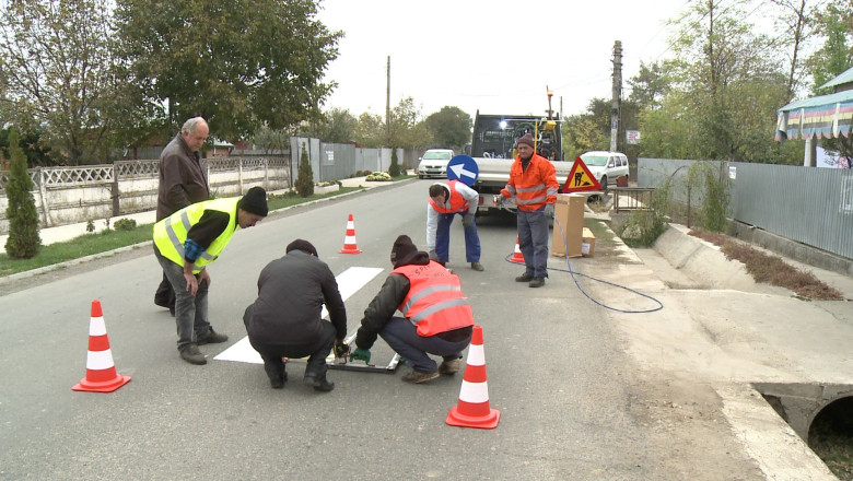 Se refac marcajele rutiere  Imagine